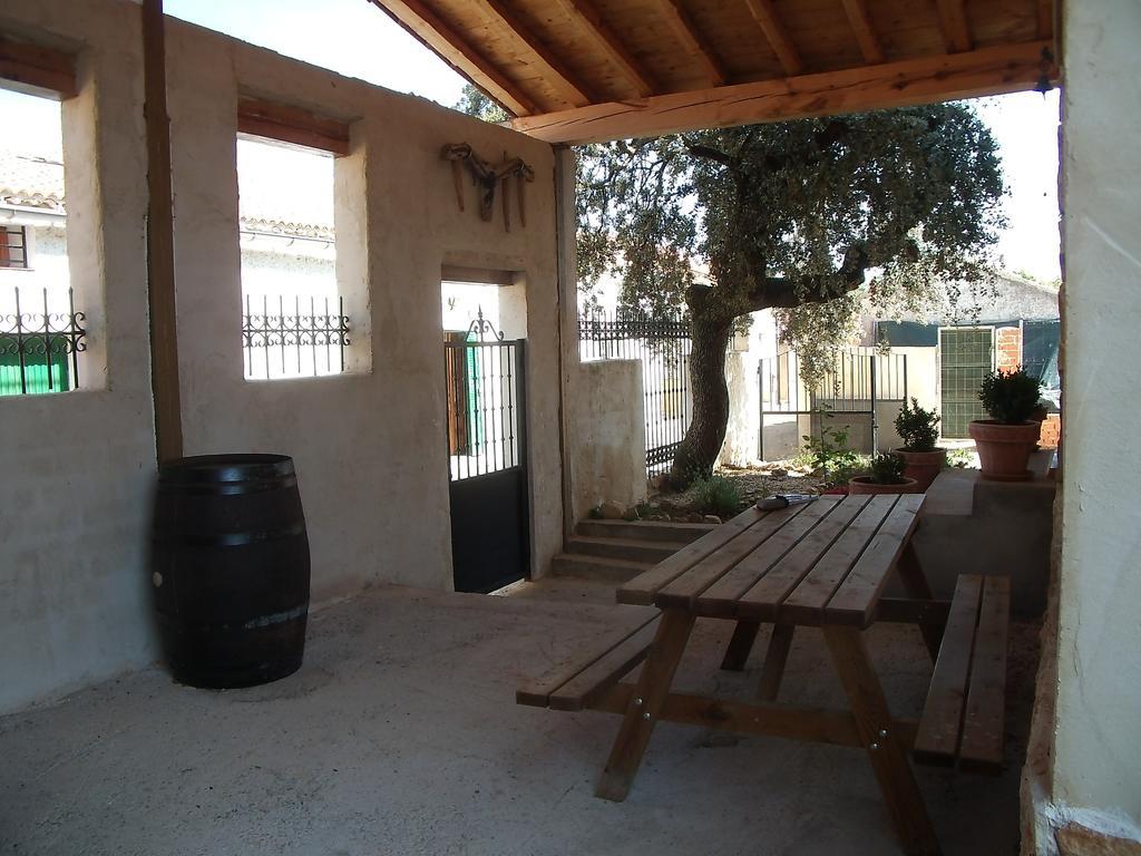 Saldana de Ayllon La Casa Del Cartero Pablo 게스트하우스 외부 사진